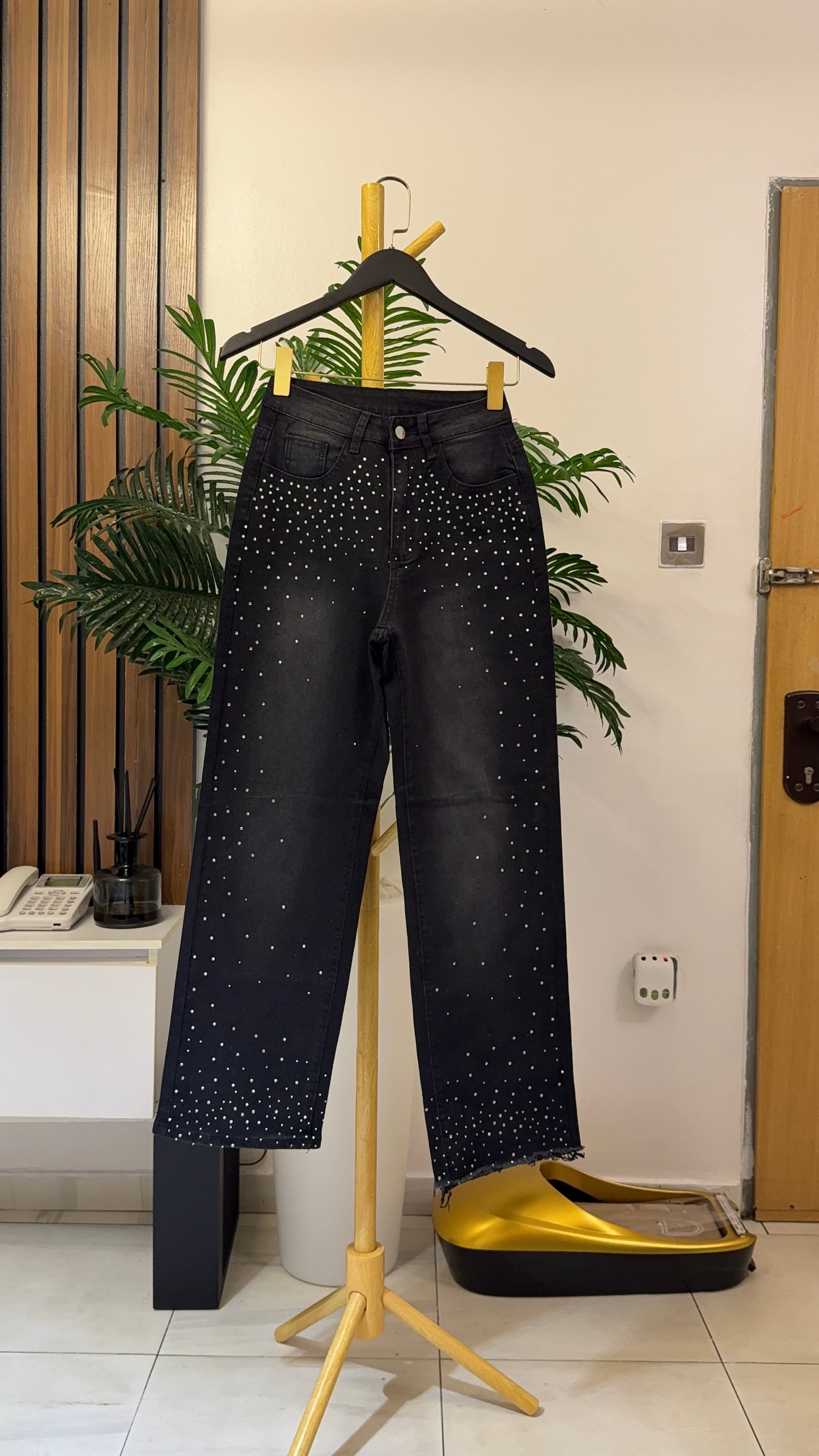 Black Stoned Baggy Jeans