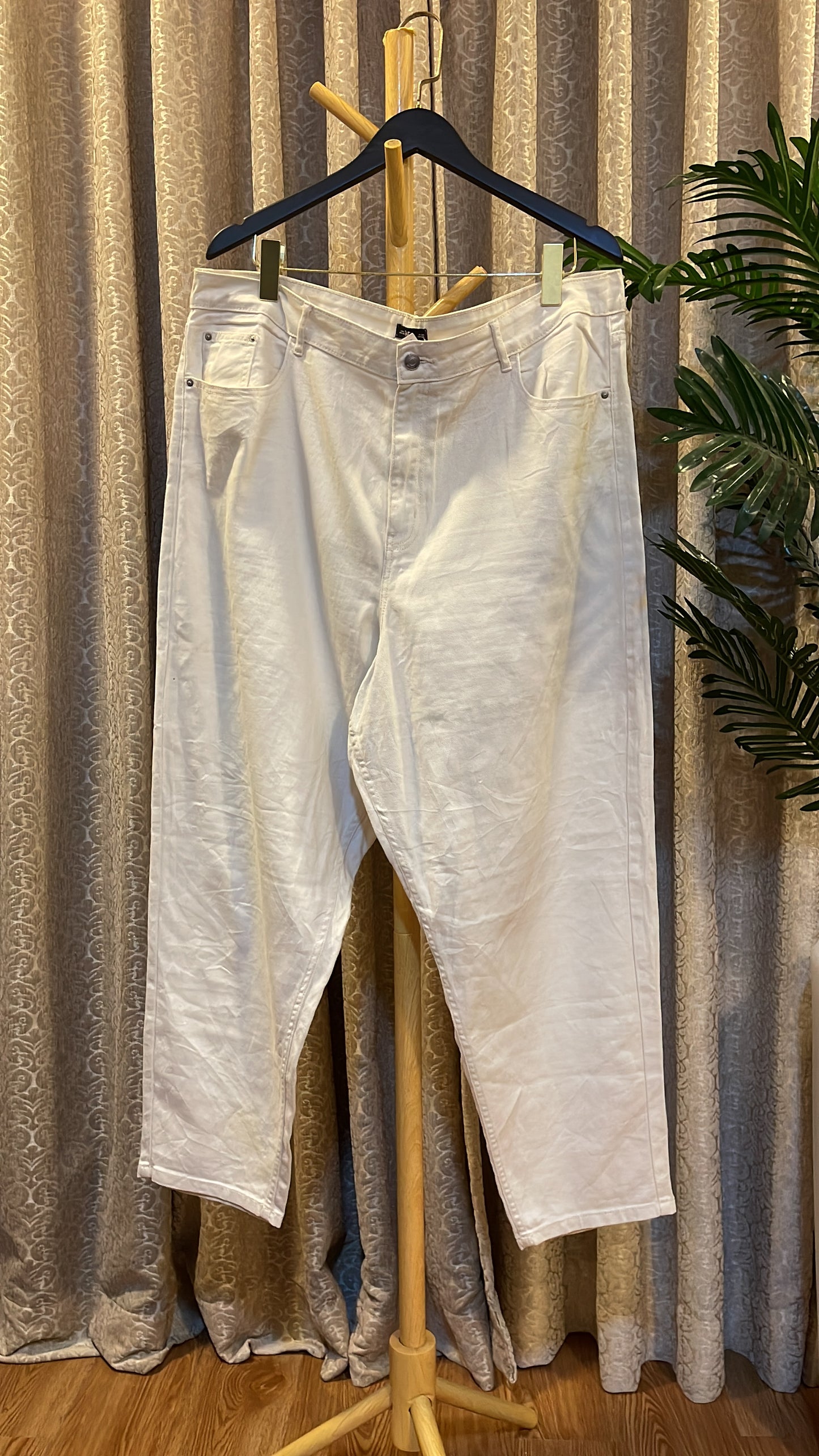 White Mom Jeans