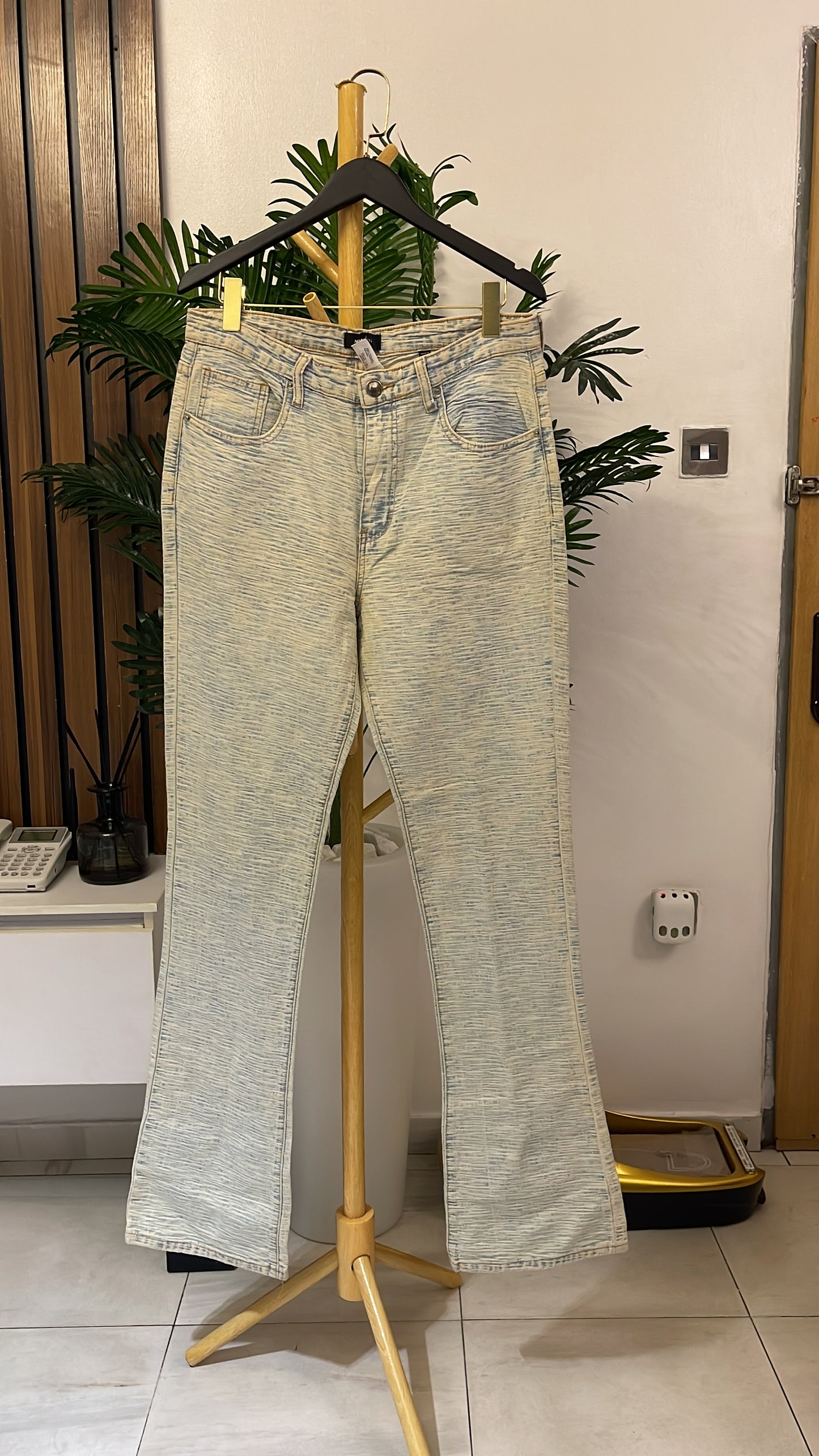 Dirty Bootcut Jeans