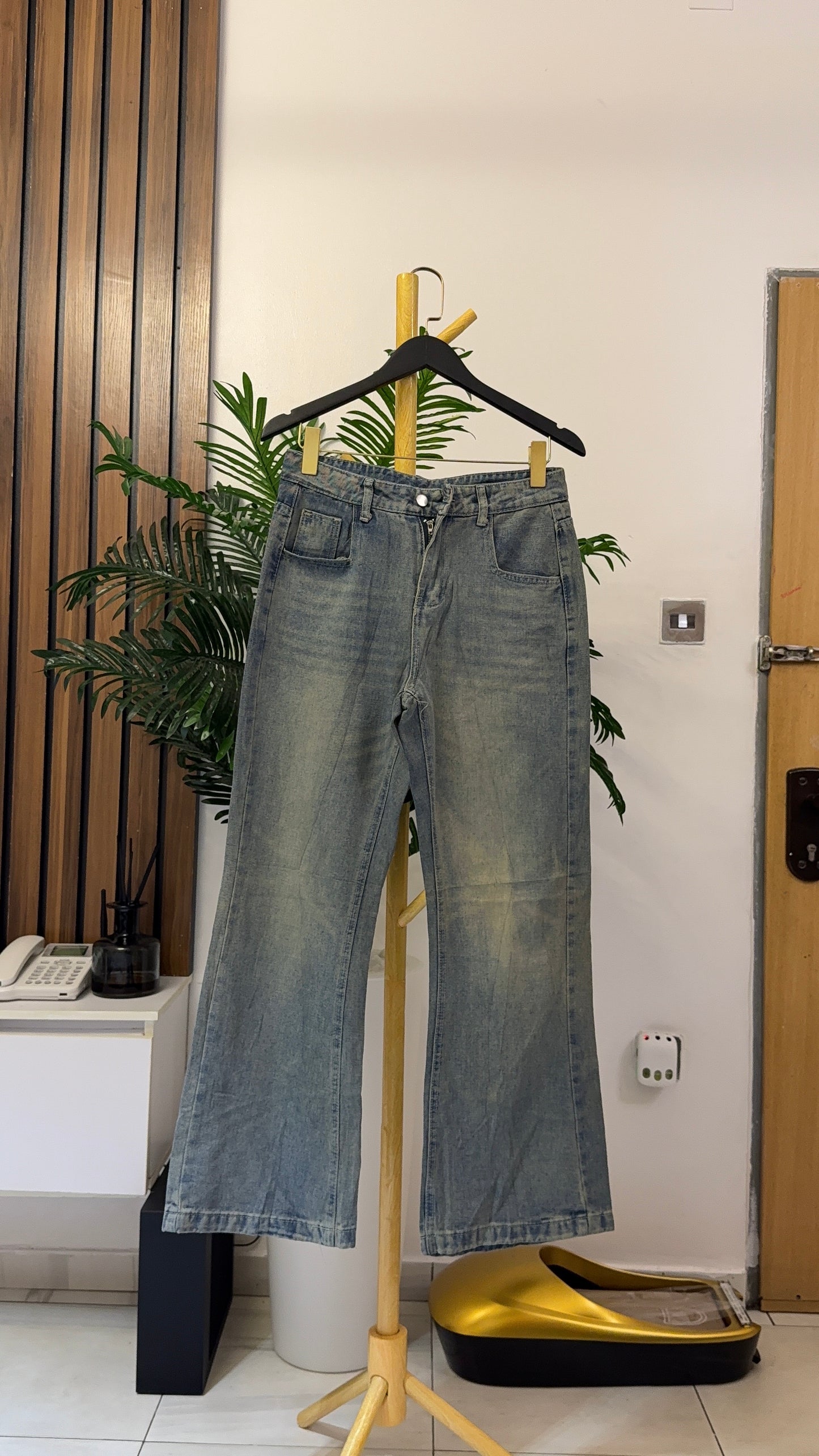 Dirty Flare Jeans