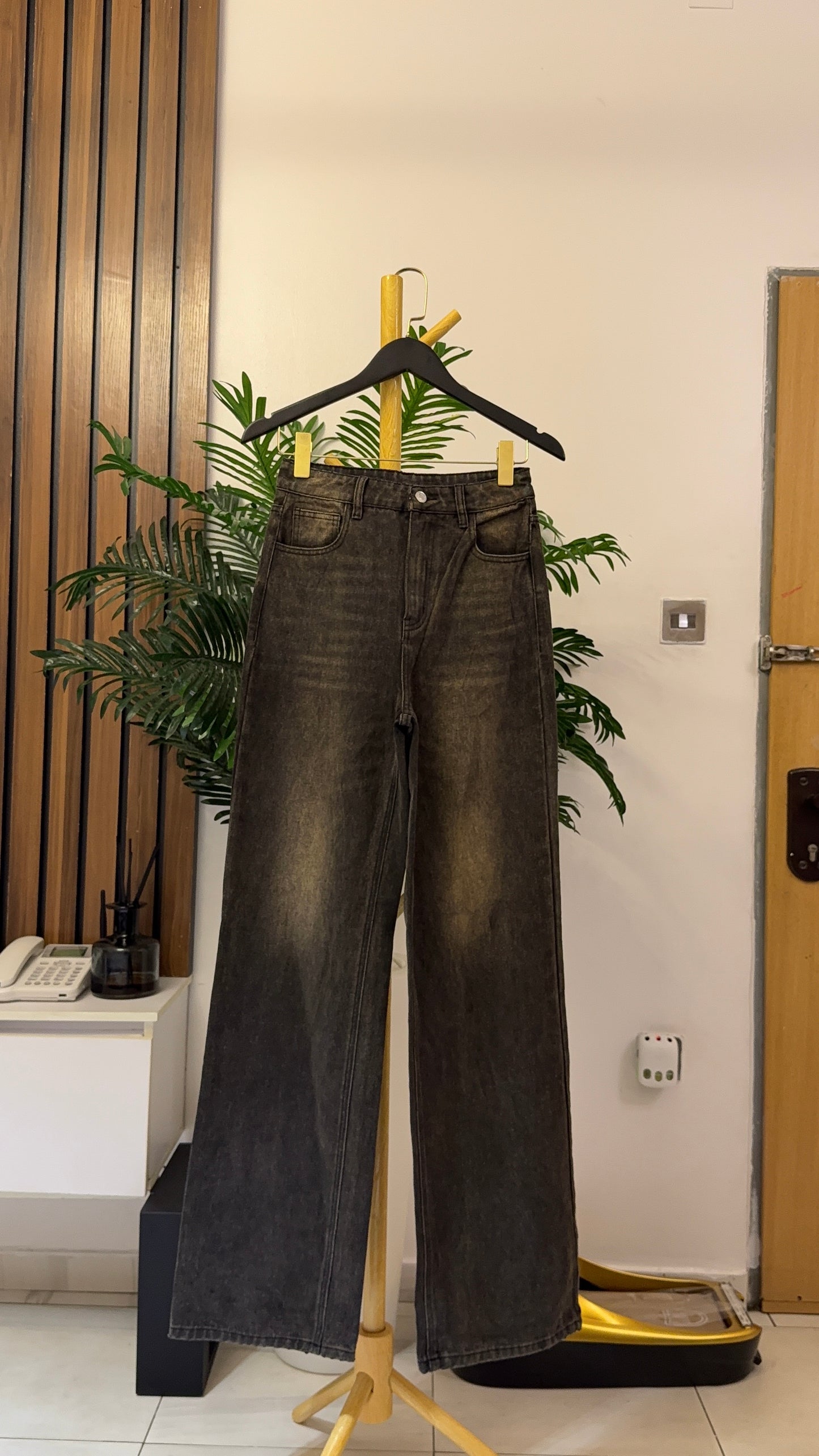 Dirty Baggy Jeans