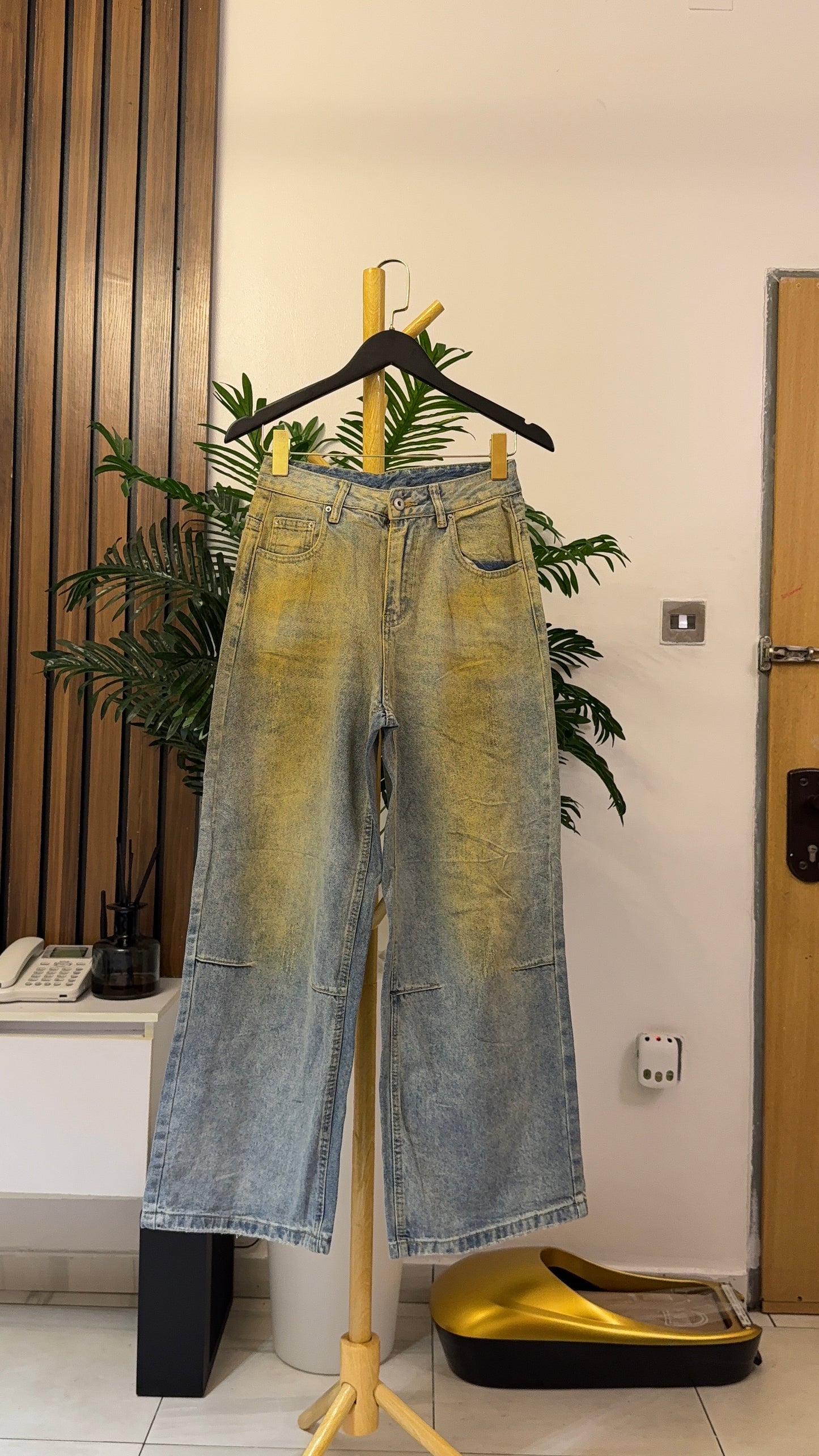 Dirty Baggy Jeans