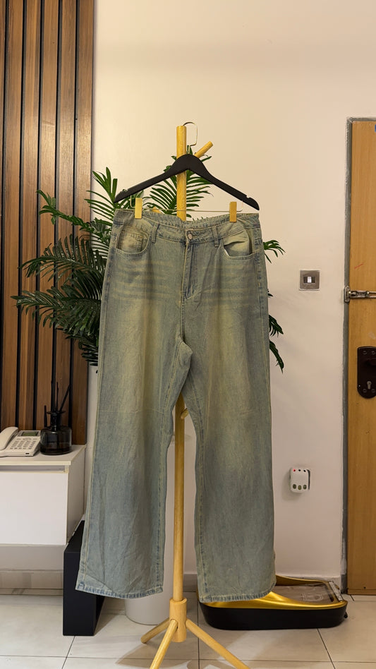 Dirty Baggy Jeans