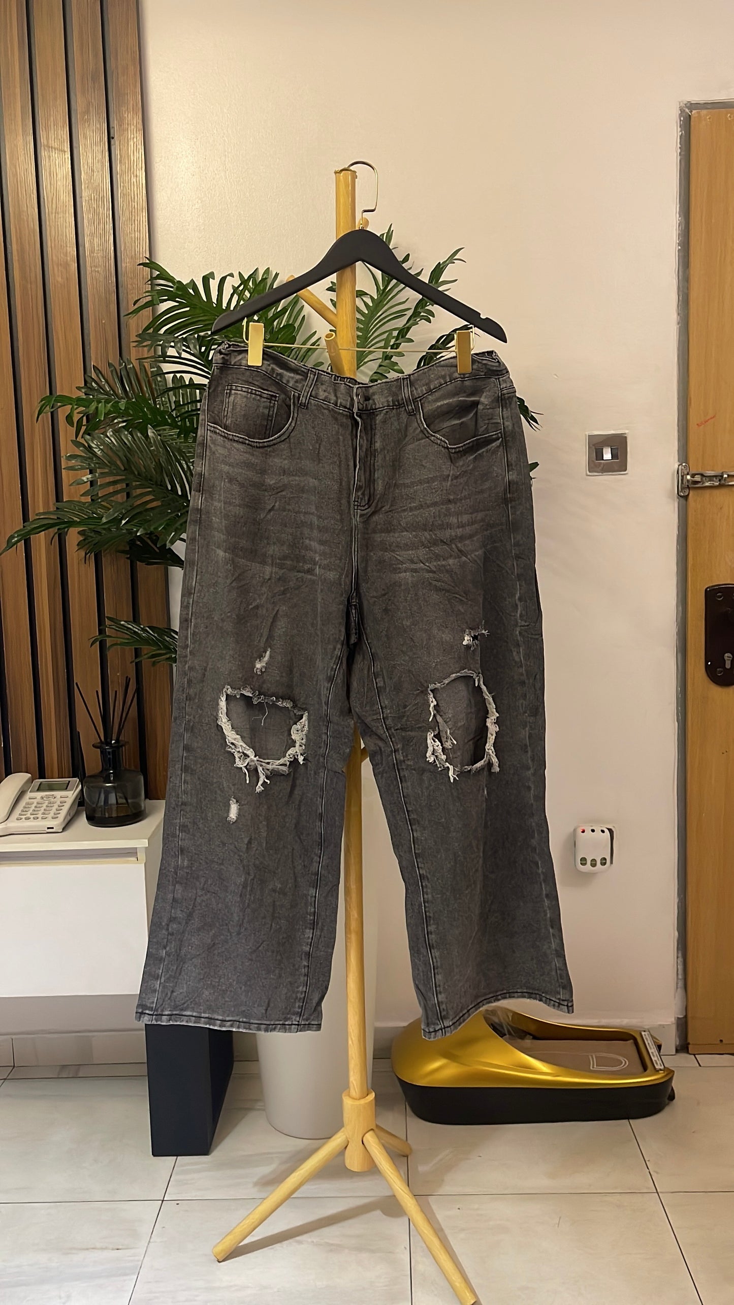 Gray Ripped Baggy Jeans